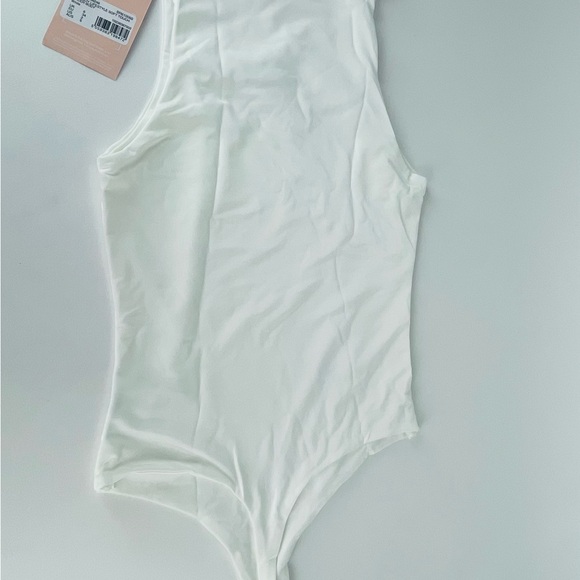 PLAYBOY LIFESTYLE SOFT TOUCH
RACER BODY
White - Picture 3 of 7